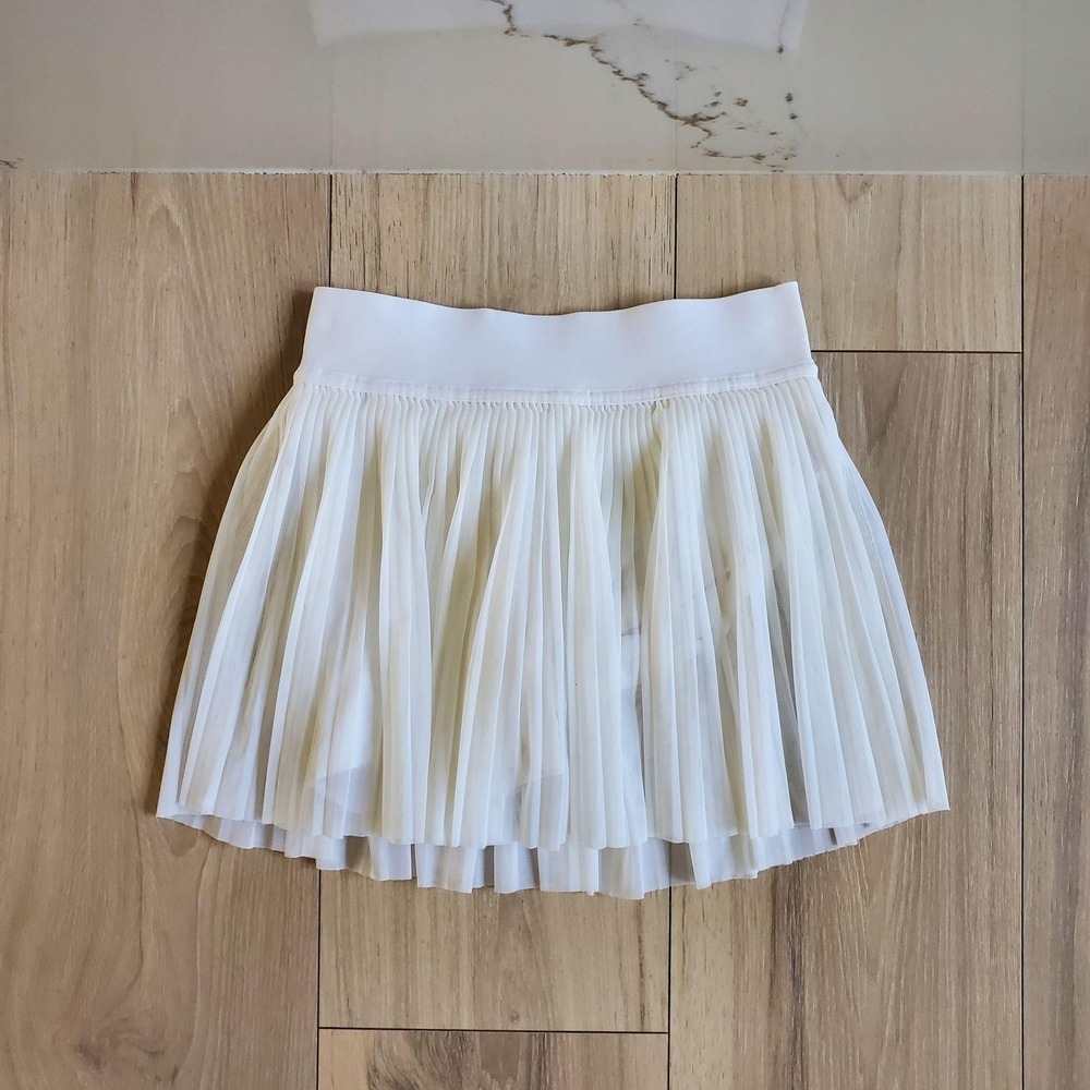 Lululemon Pleat To Street Skirt III Womens 0 White Mid Rise Skort W8AANS